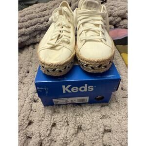 Keds Women's Triple Kick Canvas Sneaker size 8.5